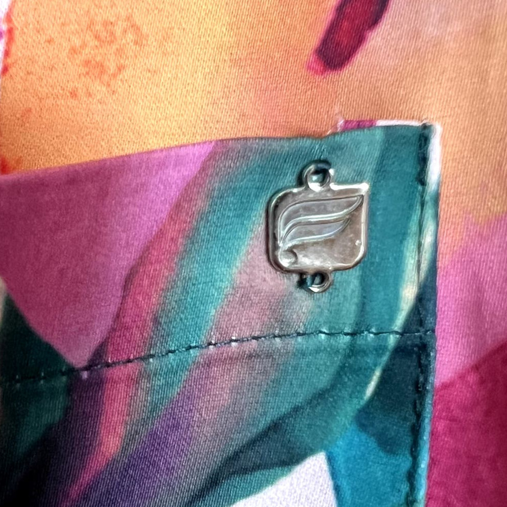 Fabletics Bold Tulip Print Button Down Cropped Sh… - image 7